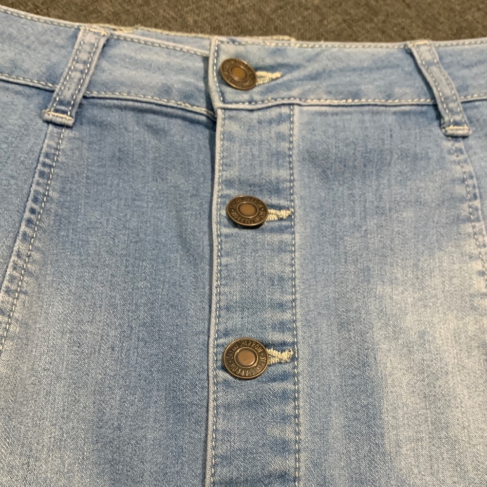Denim Button-Front Mini Skirt - Picture 2 of 4